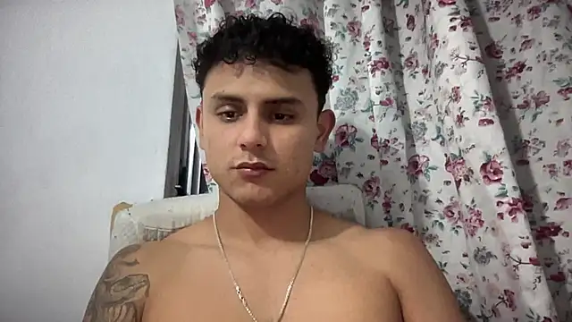 Snapshot of bob_petterson chatting on January 25, 4:23 am bob petterson online show from January 25, 4:23 am