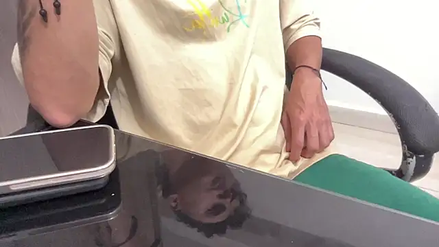 Snapshot of bob_petterson chatting on February 2, 10:39 pm bob petterson online show from February 2, 10:39 pm