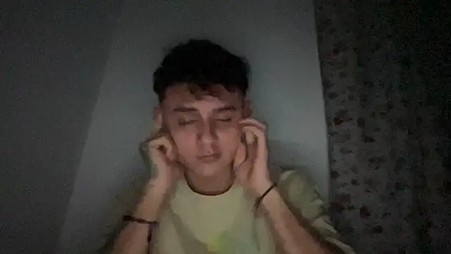 Snapshot of bob_petterson chatting on February 3, 5:29 am bob petterson online show from February 3, 5:29 am