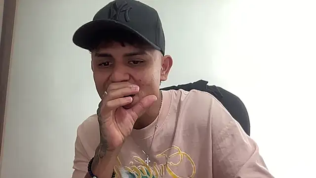 Snapshot of bob_petterson chatting on February 13, 5:54 pm bob petterson online show from February 13, 5:54 pm