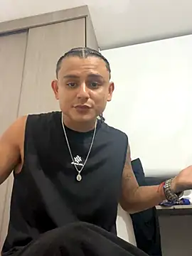 Snapshot of bob_petterson chatting on October 19, 12:22 am bob petterson online show from October 19, 12:22 am