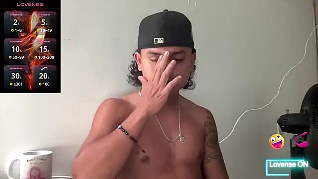 Snapshot of bob_petterson chatting on November 11, 3:01 pm bob petterson online show from November 11, 3:01 pm