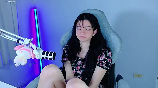 Snapshot of stephybrown chatting on November 28, 11:40 pm stephybrown online show from November 28, 11:40 pm