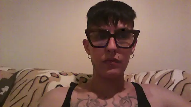 Snapshot of nickfxx chatting on November 4, 11:48 pm nickfxx online show from November 4, 11:48 pm