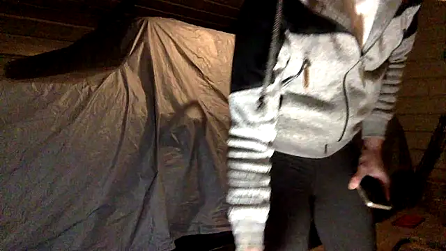 Snapshot of TheOnlyTwinTowers chatting on December 13, 8:20 am TheOnlyTwinTowers online show from December 13, 8:20 am