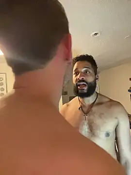 Snapshot of TheOnlyTwinTowers chatting on March 4, 5:57 am TheOnlyTwinTowers online show from March 4, 5:57 am