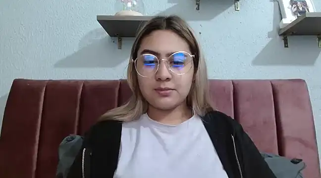 Miabonnett  online show from January 26, 8:56 pm