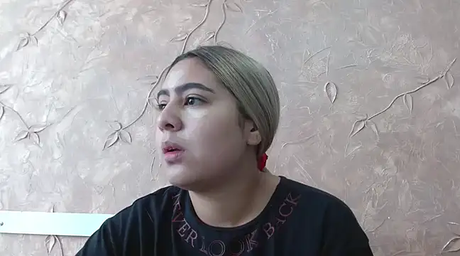 Miabonnett  online show from January 27, 1:41 pm