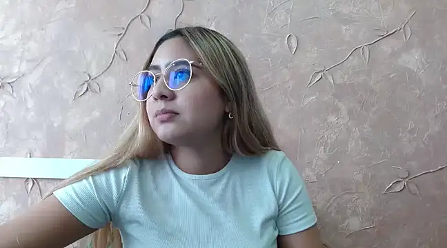 Miabonnett  online show from February 27, 3:05 pm