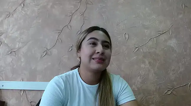 Miabonnett  online show from March 14, 6:18 pm