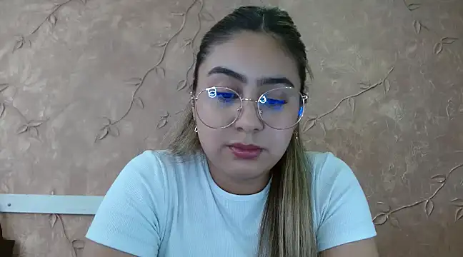 Miabonnett  online show from March 14, 9:21 pm