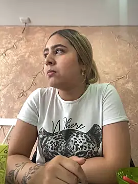 Miabonnett  online show from March 20, 4:09 pm