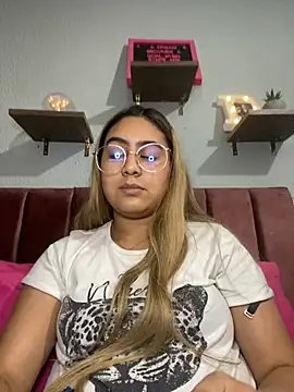 Miabonnett  online show from March 20, 10:18 pm