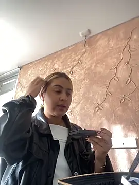 Miabonnett  online show from November 26, 12:17 pm