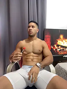 Snapshot of JJ_Shelby chatting on October 7, 6:05 pm JJ Shelby online show from October 7, 6:05 pm