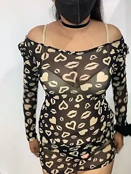 Snapshot of little_shadow chatting on November 25, 5:13 pm little shadow online show from November 25, 5:13 pm