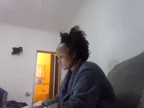 Snapshot of BabeAssXX chatting on February 17, 4:53 am BabeAssXX online show from February 17, 4:53 am