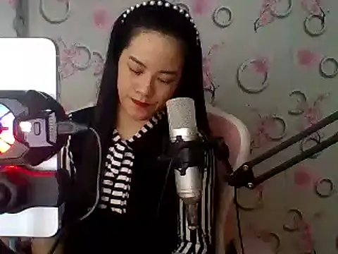 Snapshot of Nana-68 chatting on February 13, 5:58 am Nana-68 online show from February 13, 5:58 am