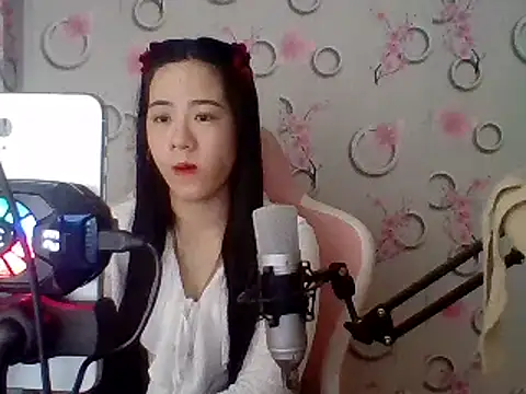 Snapshot of Nana-68 chatting on February 17, 4:31 am Nana-68 online show from February 17, 4:31 am