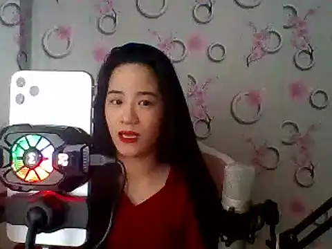 Snapshot of Nana-68 chatting on February 24, 3:42 pm Nana-68 online show from February 24, 3:42 pm