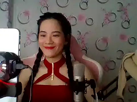 Snapshot of Nana-68 chatting on March 2, 4:53 pm Nana-68 online show from March 2, 4:53 pm