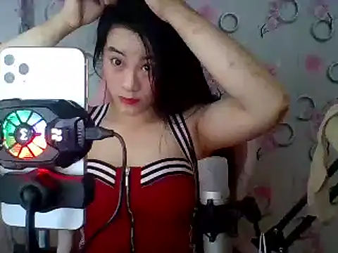 Snapshot of Nana-68 chatting on March 5, 3:51 am Nana-68 online show from March 5, 3:51 am