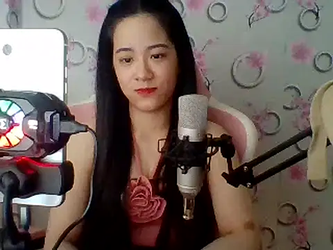 Snapshot of Nana-68 chatting on March 7, 5:40 am Nana-68 online show from March 7, 5:40 am