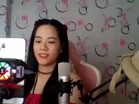 Snapshot of Nana-68 chatting on March 9, 2:10 pm Nana-68 online show from March 9, 2:10 pm