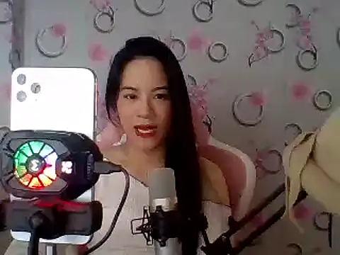 Snapshot of Nana-68 chatting on March 12, 6:29 am Nana-68 online show from March 12, 6:29 am