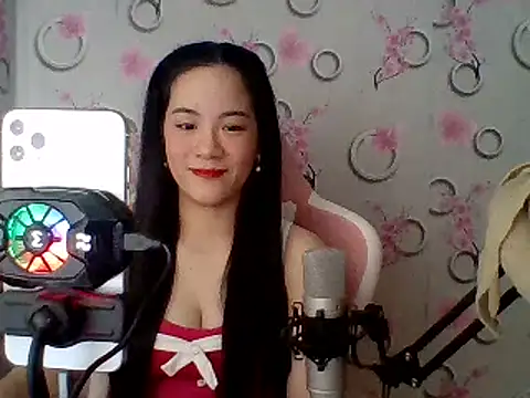 Snapshot of Nana-68 chatting on March 15, 3:06 pm Nana-68 online show from March 15, 3:06 pm