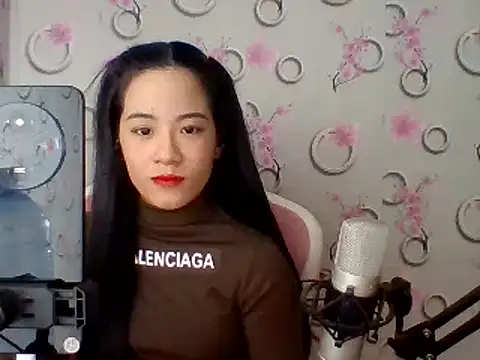 Snapshot of Nana-68 chatting on March 19, 12:45 pm Nana-68 online show from March 19, 12:45 pm