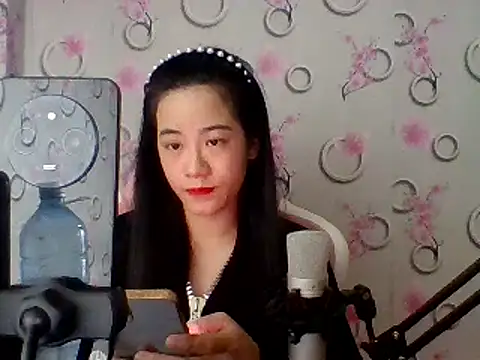 Snapshot of Nana-68 chatting on March 21, 4:49 am Nana-68 online show from March 21, 4:49 am