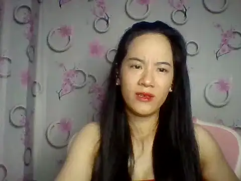 Snapshot of Nana-68 chatting on October 19, 12:50 pm Nana-68 online show from October 19, 12:50 pm