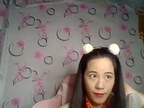 Snapshot of Nana-68 chatting on November 7, 12:49 pm Nana-68 online show from November 7, 12:49 pm