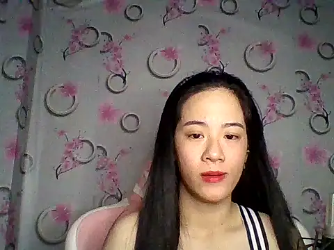 Snapshot of Nana-68 chatting on November 25, 1:55 pm Nana-68 online show from November 25, 1:55 pm