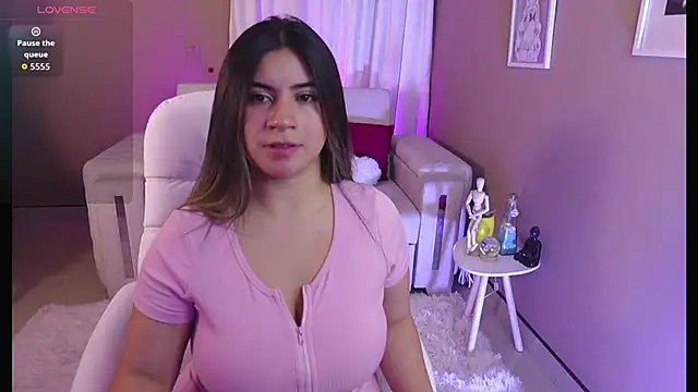 Snapshot of sweet_alice_m chatting on September 10, 1:55 pm sweet alice m online show from September 10, 1:55 pm