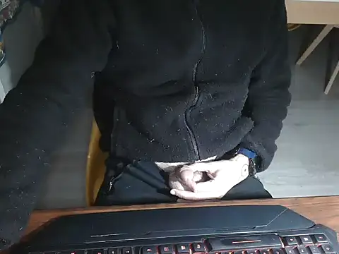 Adri gard online show from December 5, 8:55 pm