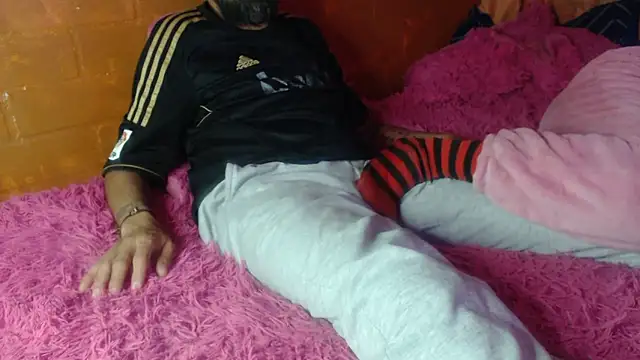 OldManAndGirlishLady online show from March 13, 2:27 am