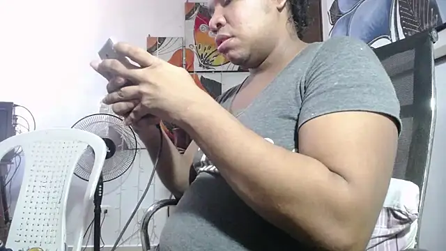 Snapshot of tsbigcock10incock chatting on November 1, 8:00 pm tsbigcock10incock online show from November 1, 8:00 pm