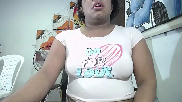 Snapshot of tsbigcock10incock chatting on December 2, 7:36 am tsbigcock10incock online show from December 2, 7:36 am