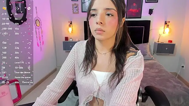 Charlotte  Benett online show from February 12, 4:07 am