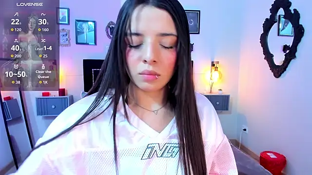 Charlotte  Benett online show from April 12, 5:34 am