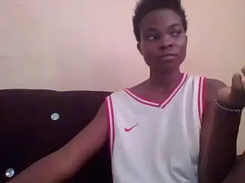 Snapshot of sexxyqueenn22 chatting on December 13, 11:02 am sexxyqueenn22 online show from December 13, 11:02 am