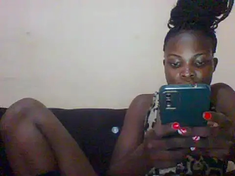 Snapshot of sexxyqueenn22 chatting on December 20, 9:50 pm sexxyqueenn22 online show from December 20, 9:50 pm