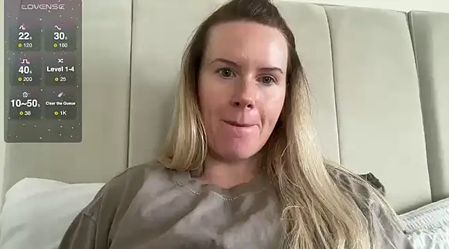 redheadrosie69 online show from March 11, 10:40 am