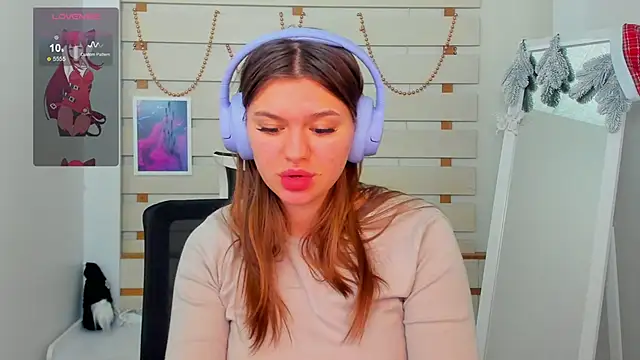 Josephine Kiss online show from January 2, 6:01 pm