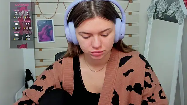 Josephine Kiss online show from January 8, 1:31 pm