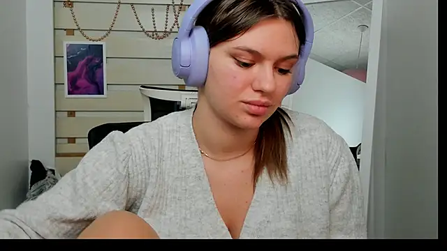 Josephine Kiss online show from January 21, 4:05 pm