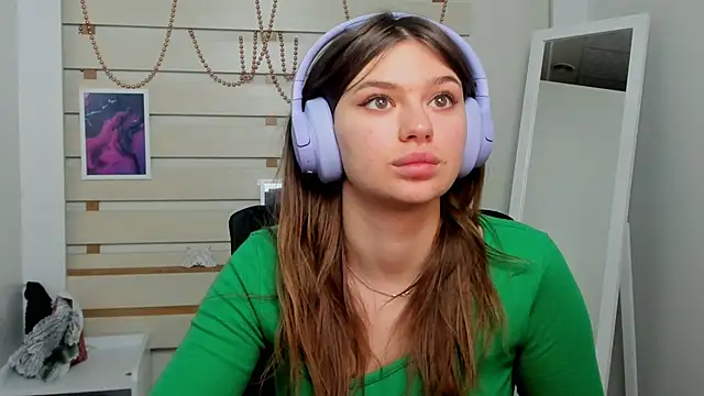 Josephine Kiss online show from February 10, 4:36 pm