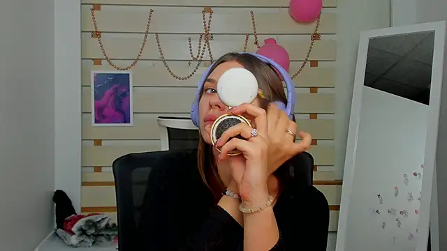 Josephine Kiss online show from February 14, 12:09 am